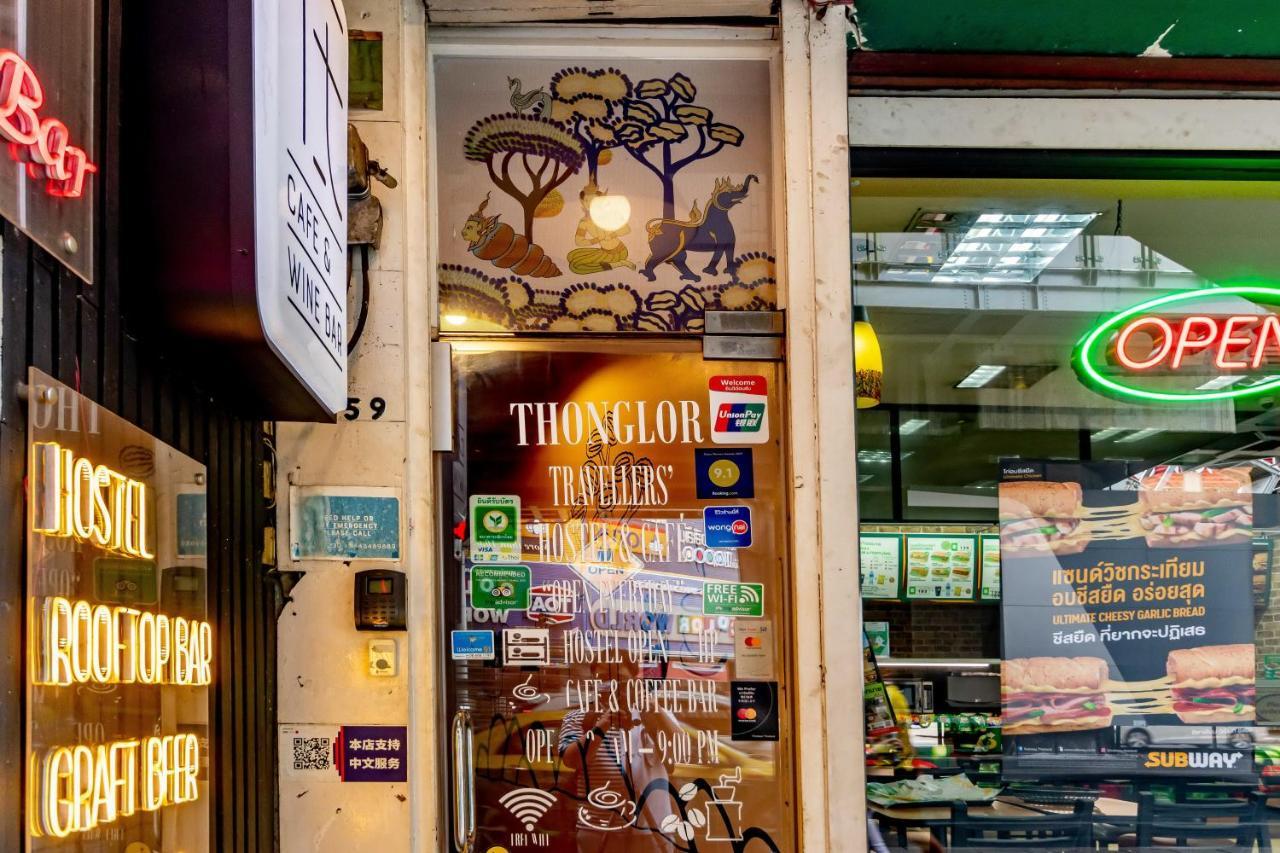 Thonglor Travellers Hostel And Cafe Bangkok Exteriér fotografie